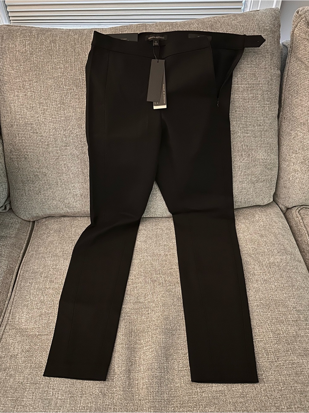 NWT Banana Republic Women’s Devon Black Dress pants